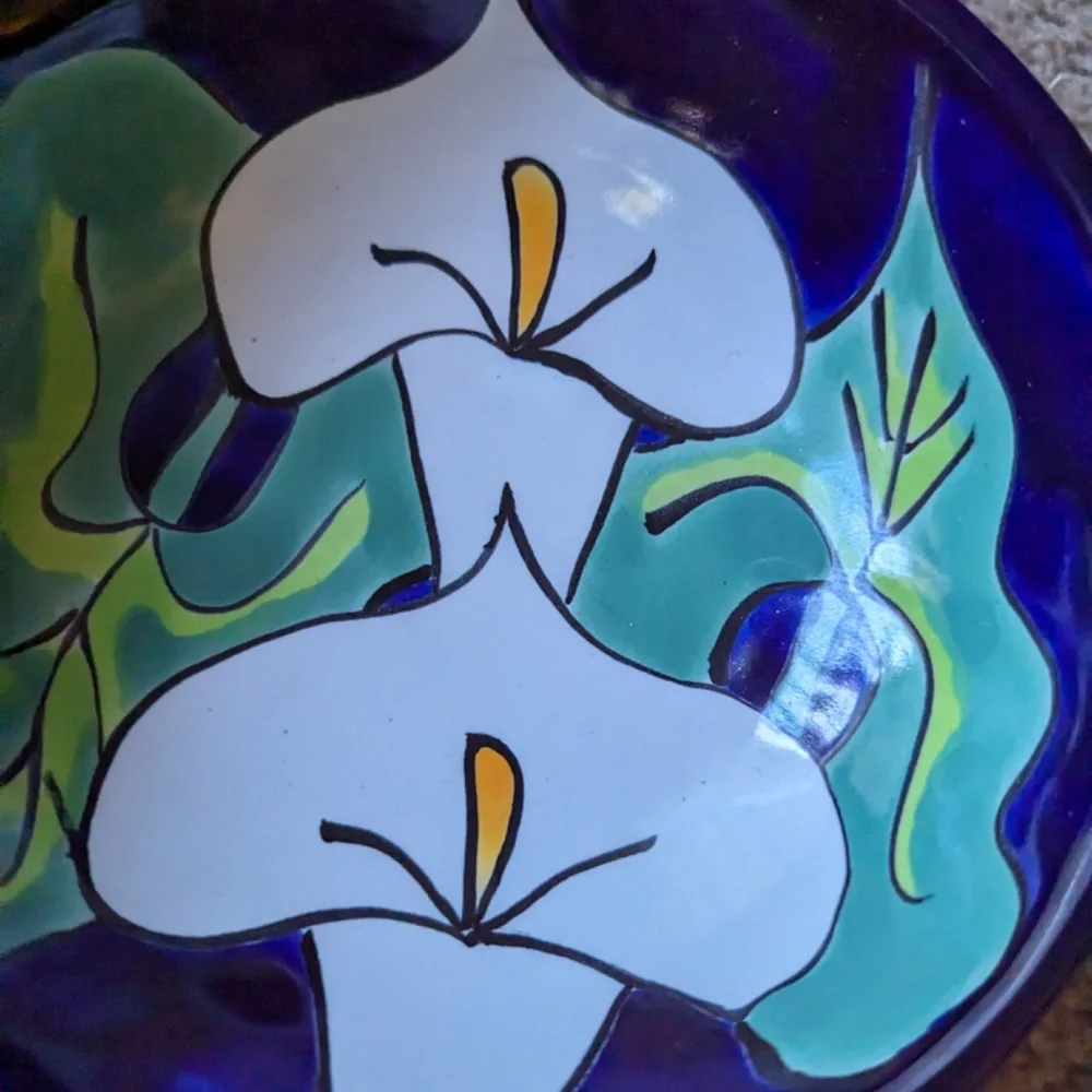 Mexican Talavera Calla Lily Hand Painted Pottery Bowl